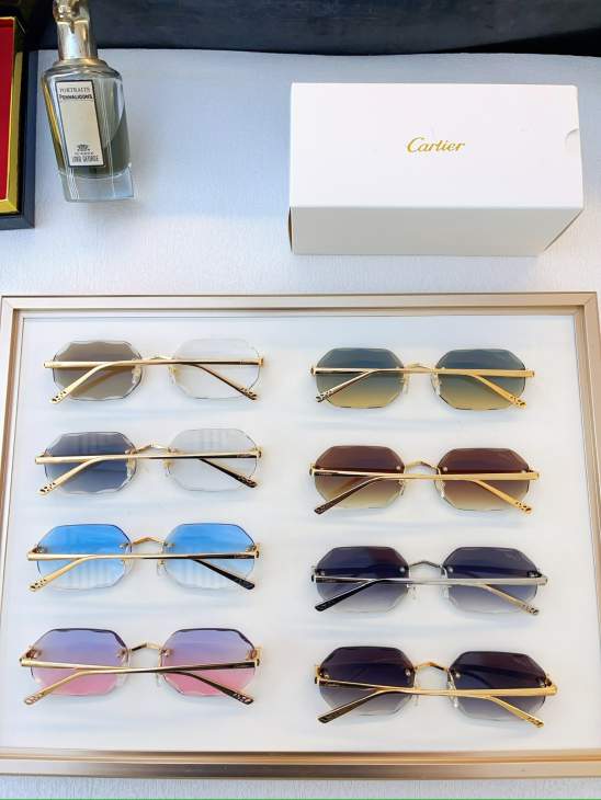 Picture of Cartier Sunglasses _SKUfw80914794fw